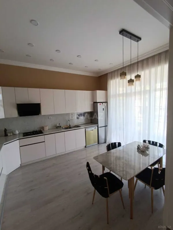 Satılır 4 otaqlı həyət evi 160 m²