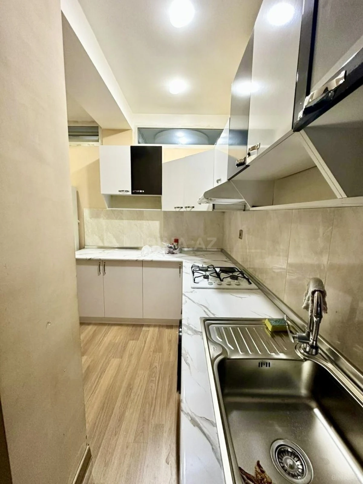 Satılır 3 otaqlı mənzil 90 m²