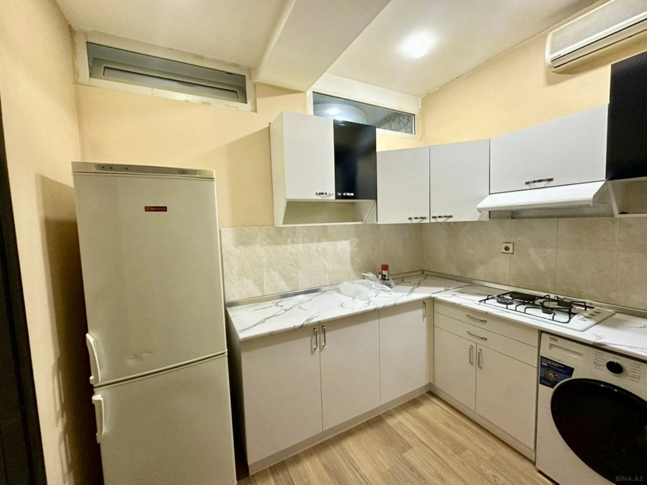 Satılır 3 otaqlı mənzil 90 m²