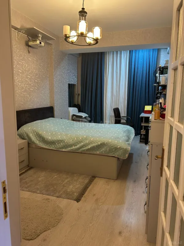 Satılır 2 otaqlı mənzil 62 m²