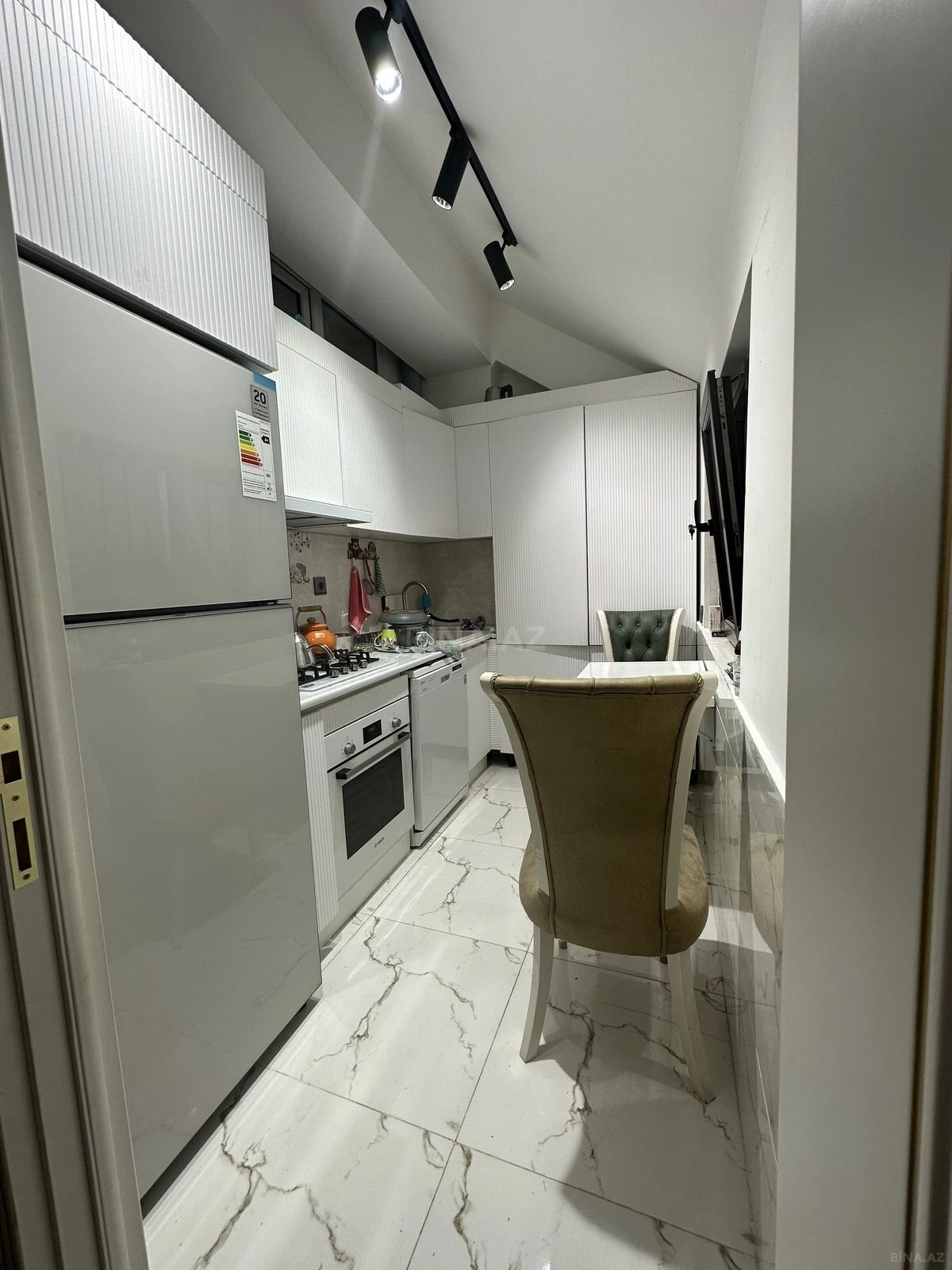 Satılır 2 otaqlı mənzil 56 m²
