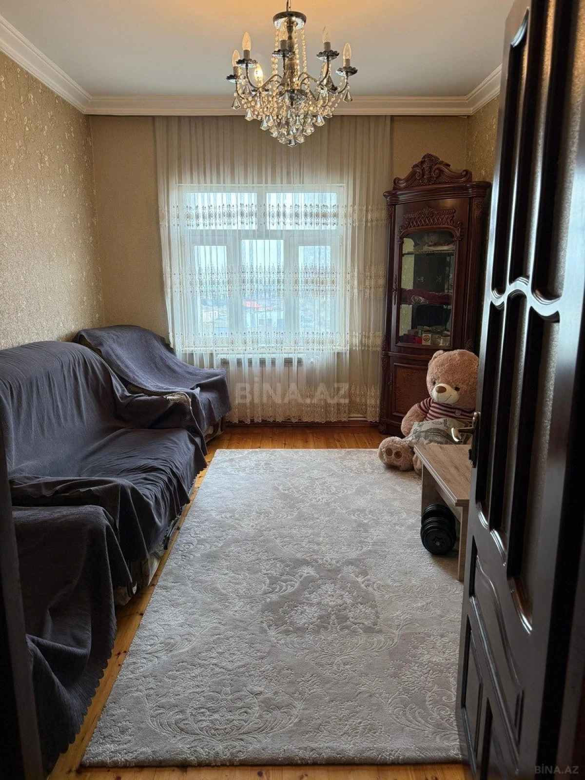 Satılır 4 otaqlı mənzil 110 m²