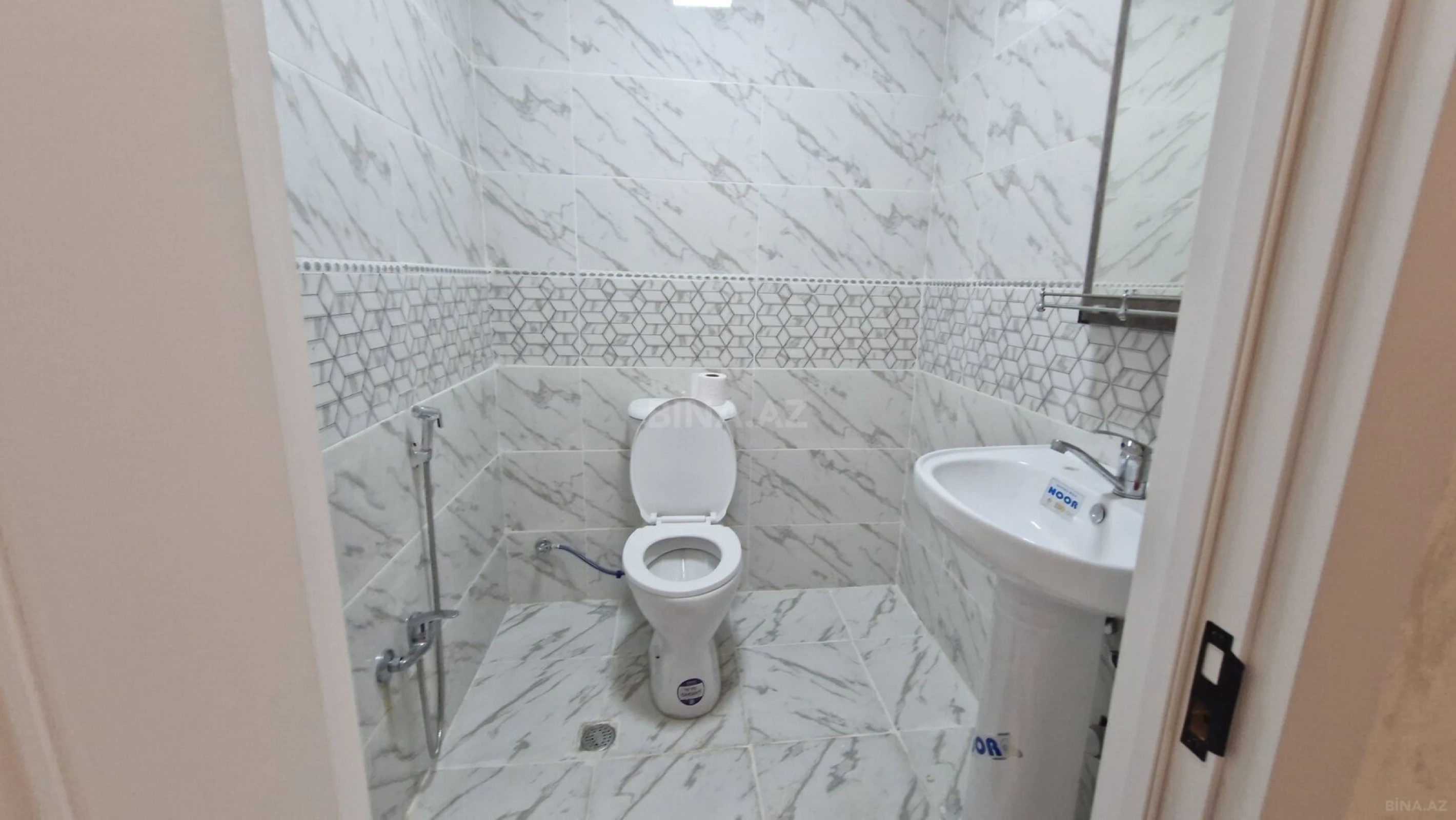 Satılır 3 otaqlı mənzil 96 m²