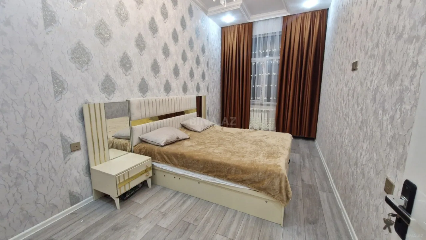 Satılır 3 otaqlı mənzil 96 m²