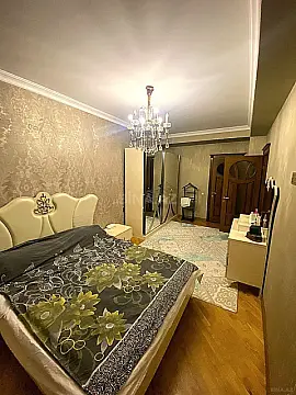 Satılır 3 otaqlı mənzil 138 m²