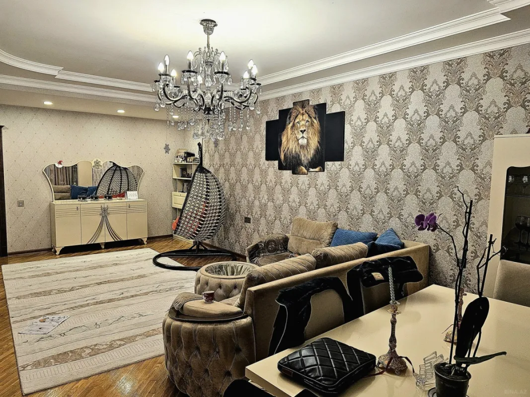 Satılır 3 otaqlı mənzil 138 m²