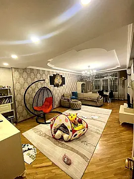 Satılır 3 otaqlı mənzil 138 m²