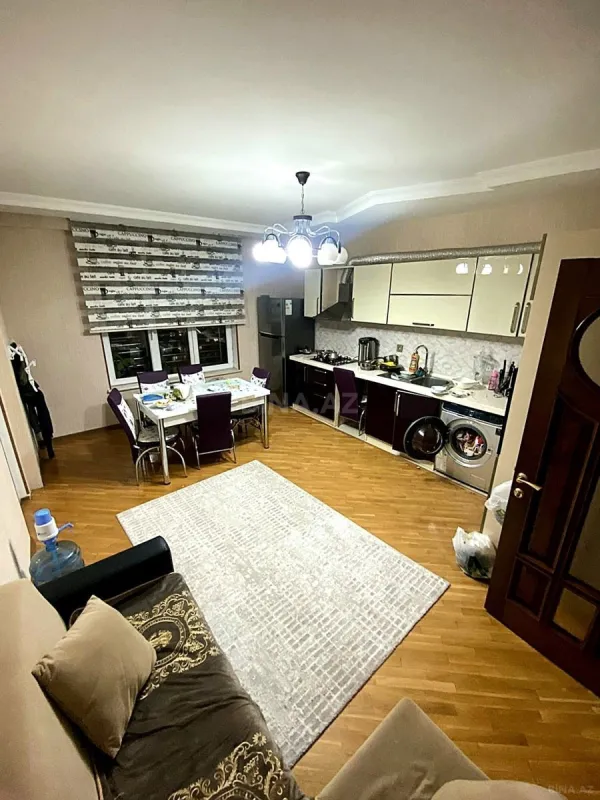 Satılır 3 otaqlı mənzil 138 m²