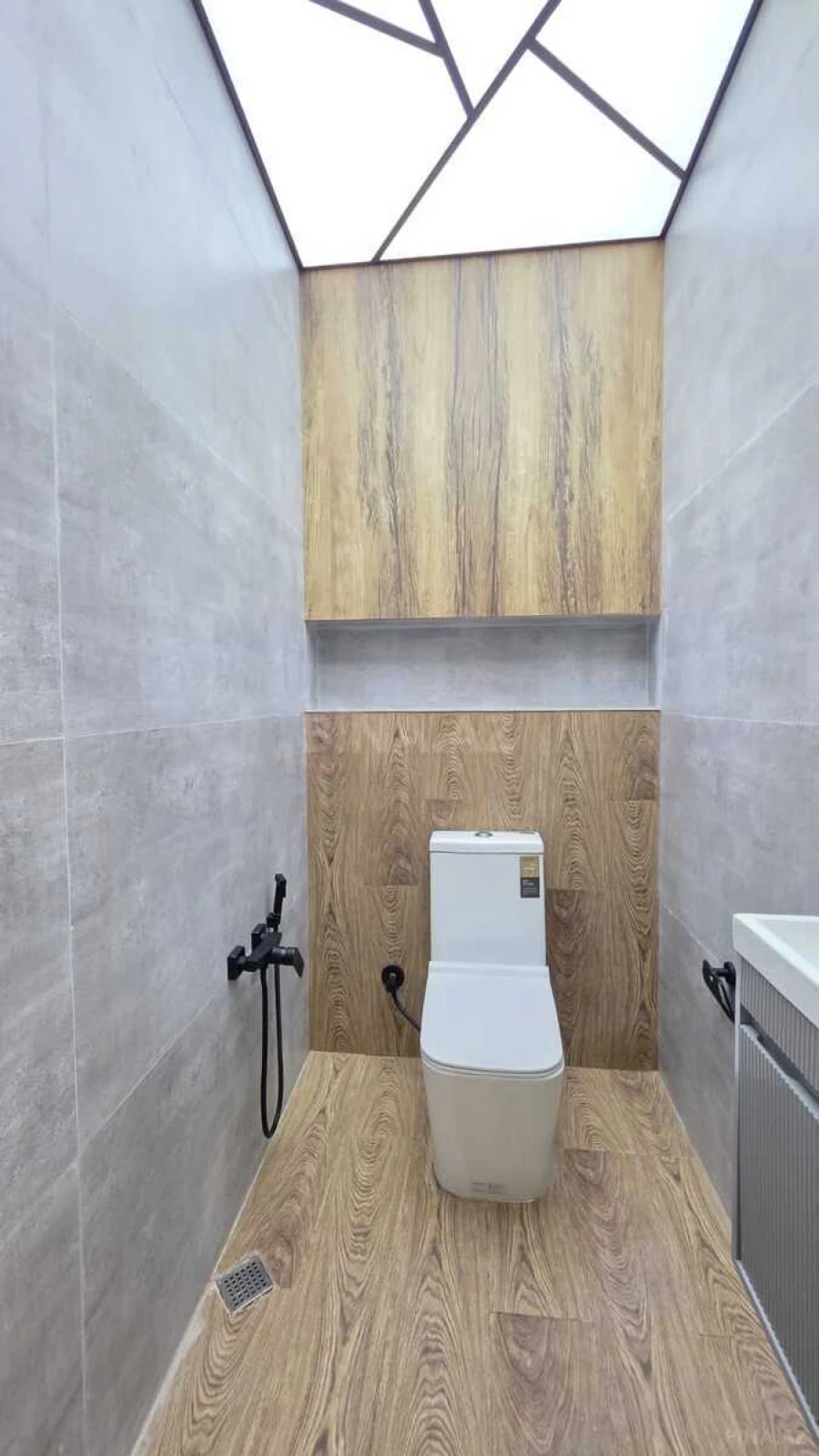 Satılır 3 otaqlı mənzil 108 m²