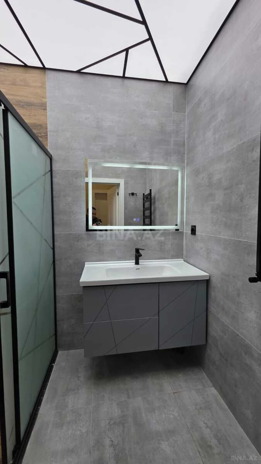 Satılır 3 otaqlı mənzil 108 m²