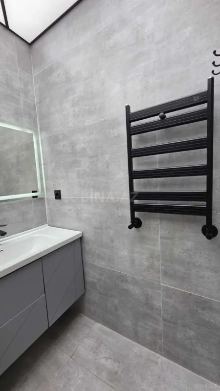 Satılır 3 otaqlı mənzil 108 m²