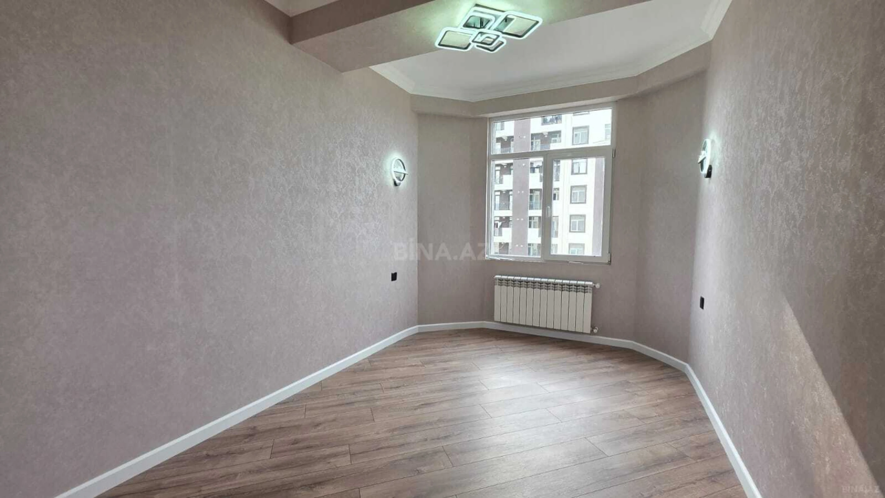 Satılır 3 otaqlı mənzil 108 m²