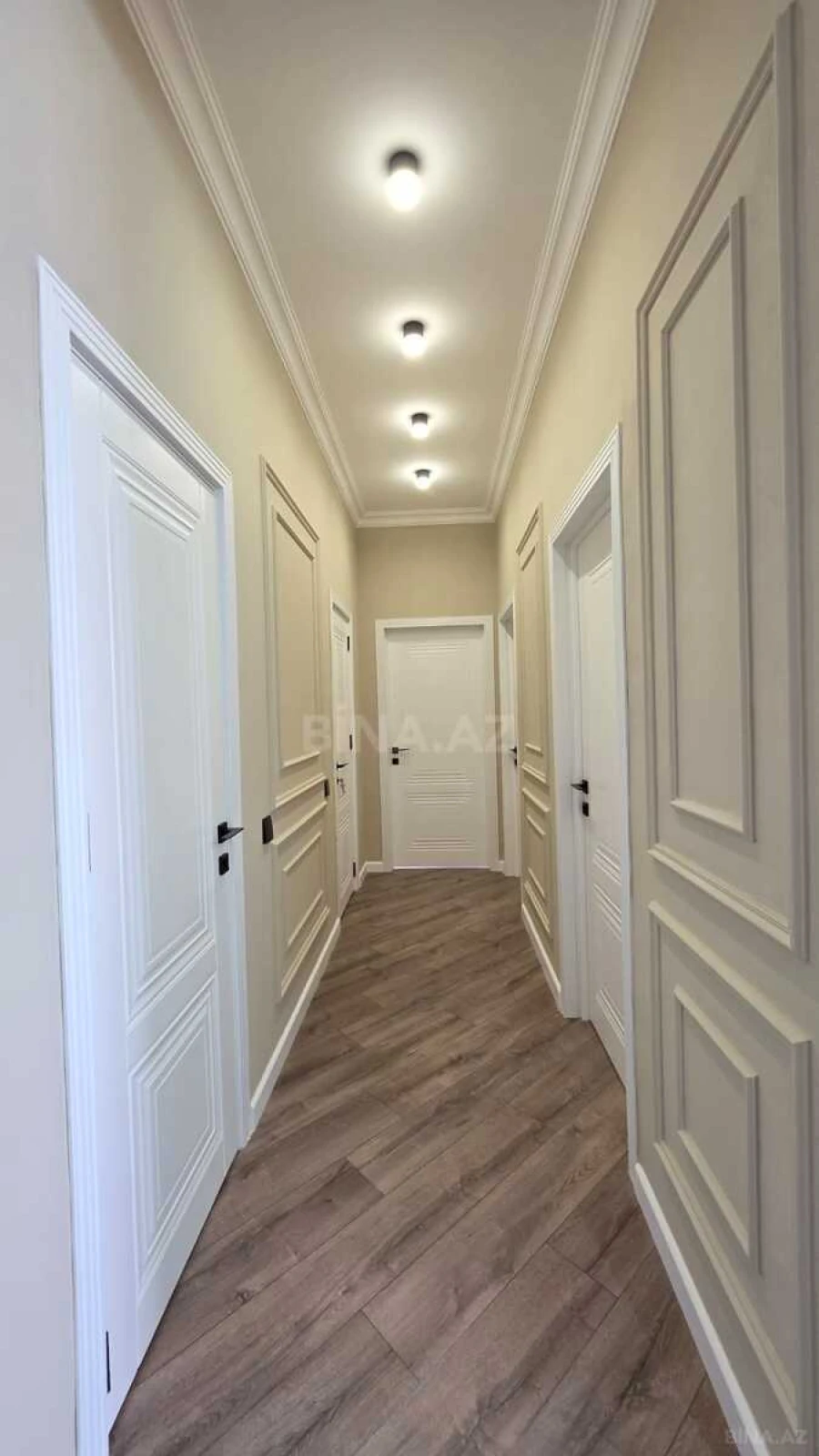 Satılır 3 otaqlı mənzil 108 m²