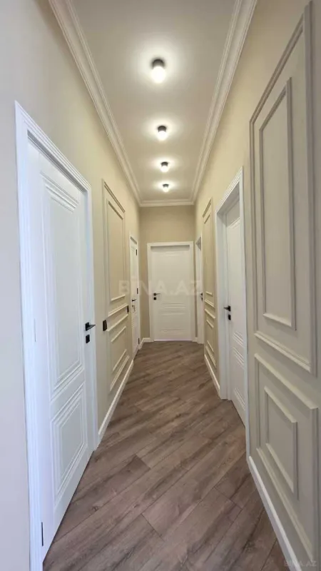 Satılır 3 otaqlı mənzil 108 m²