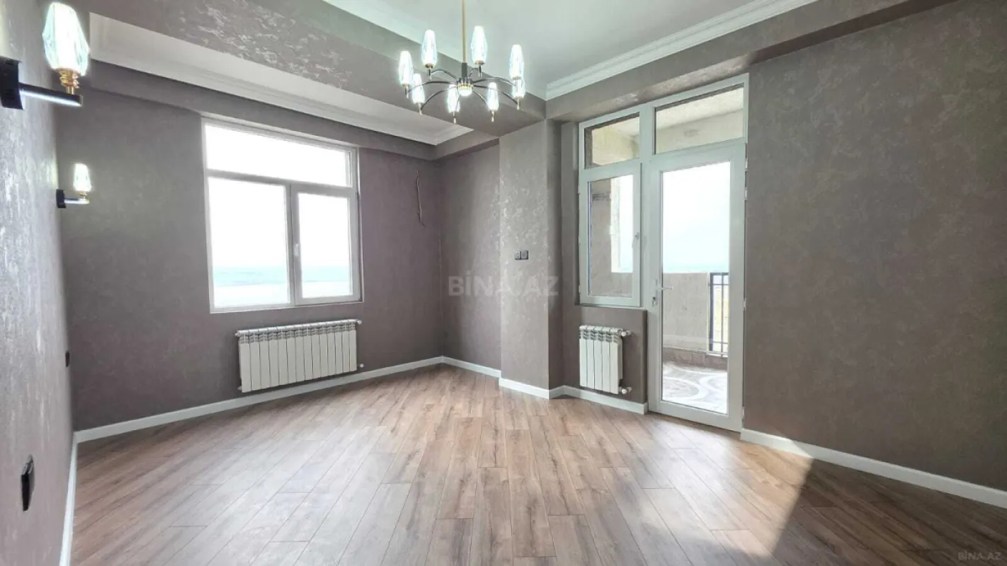 Satılır 3 otaqlı mənzil 108 m²