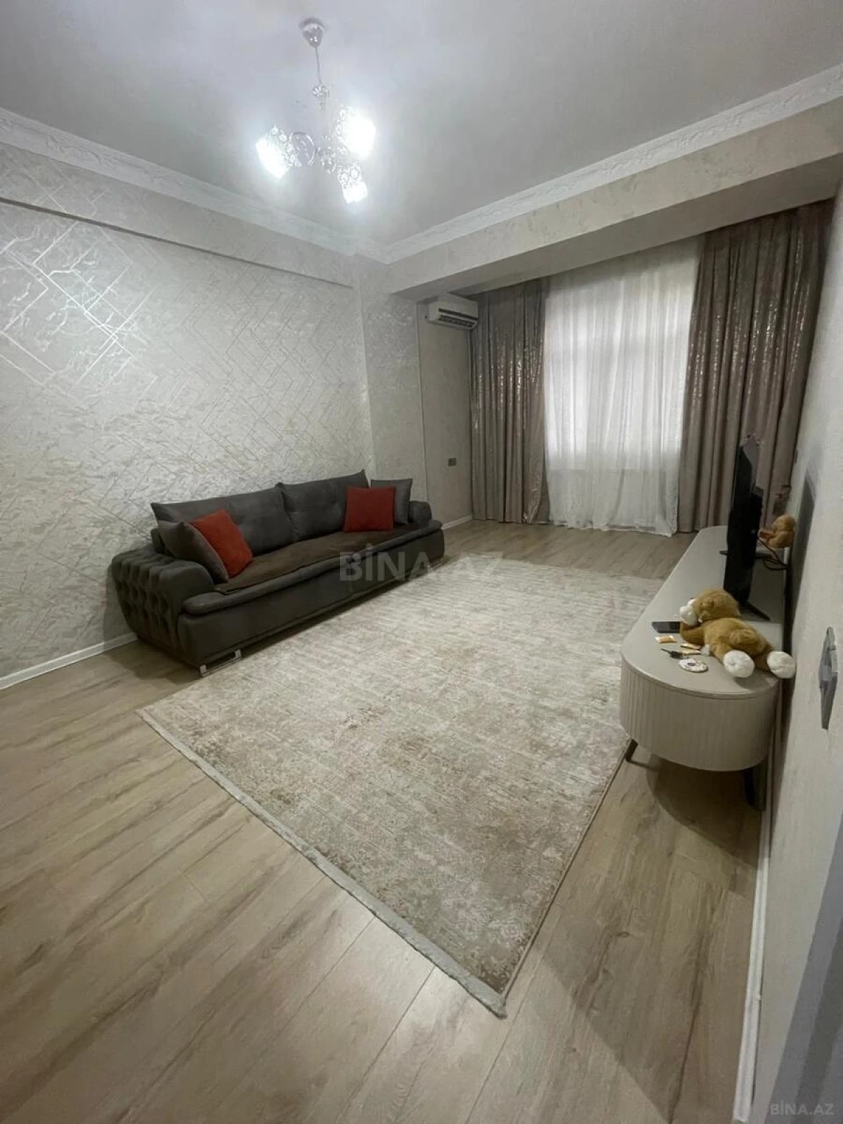 Satılır 2 otaqlı mənzil 69 m²