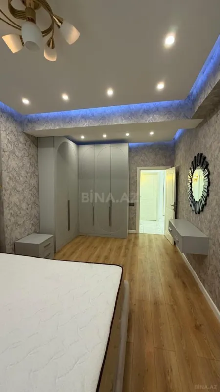 Satılır 2 otaqlı mənzil 76 m²