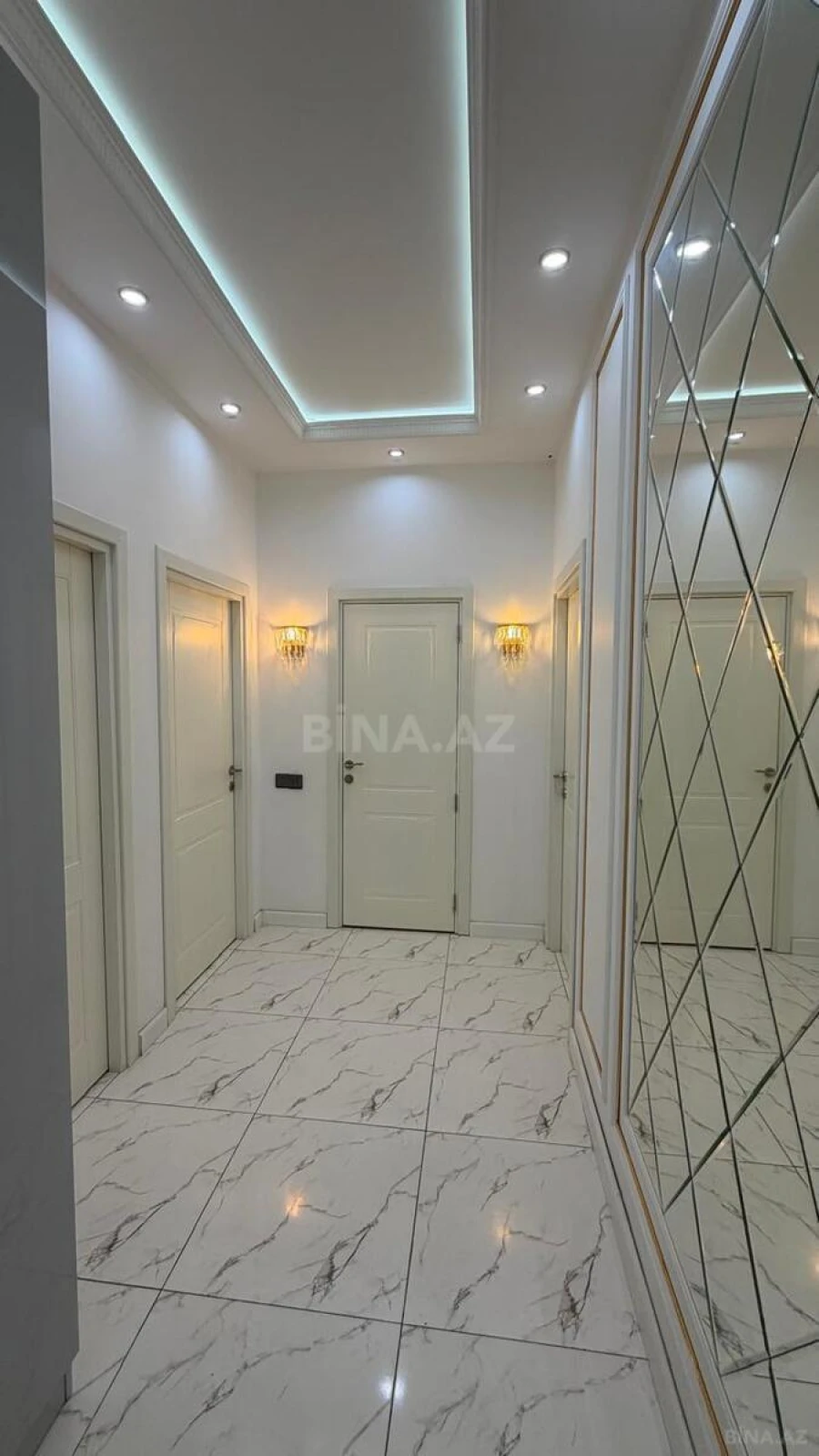 Satılır 2 otaqlı mənzil 76 m²