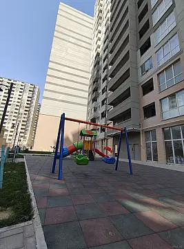 Satılır 2 otaqlı mənzil 76 m²