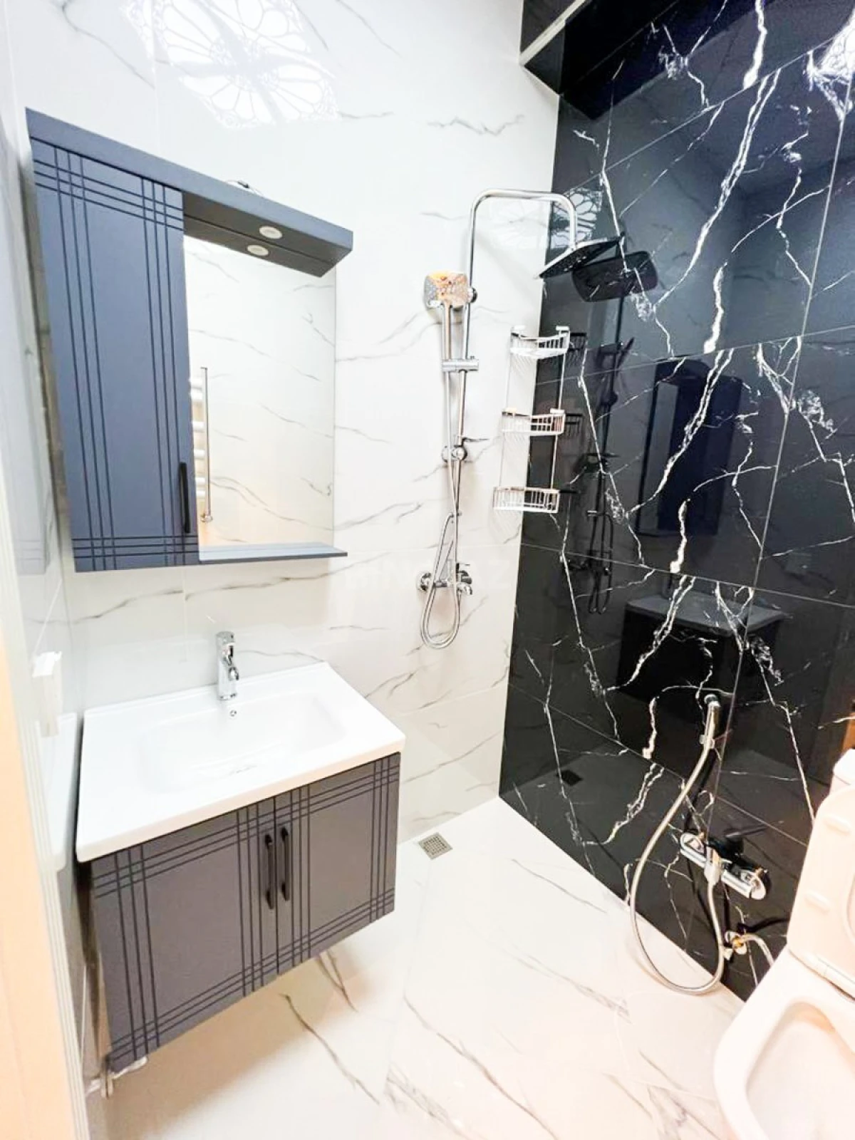 Satılır 2 otaqlı mənzil 51 m²