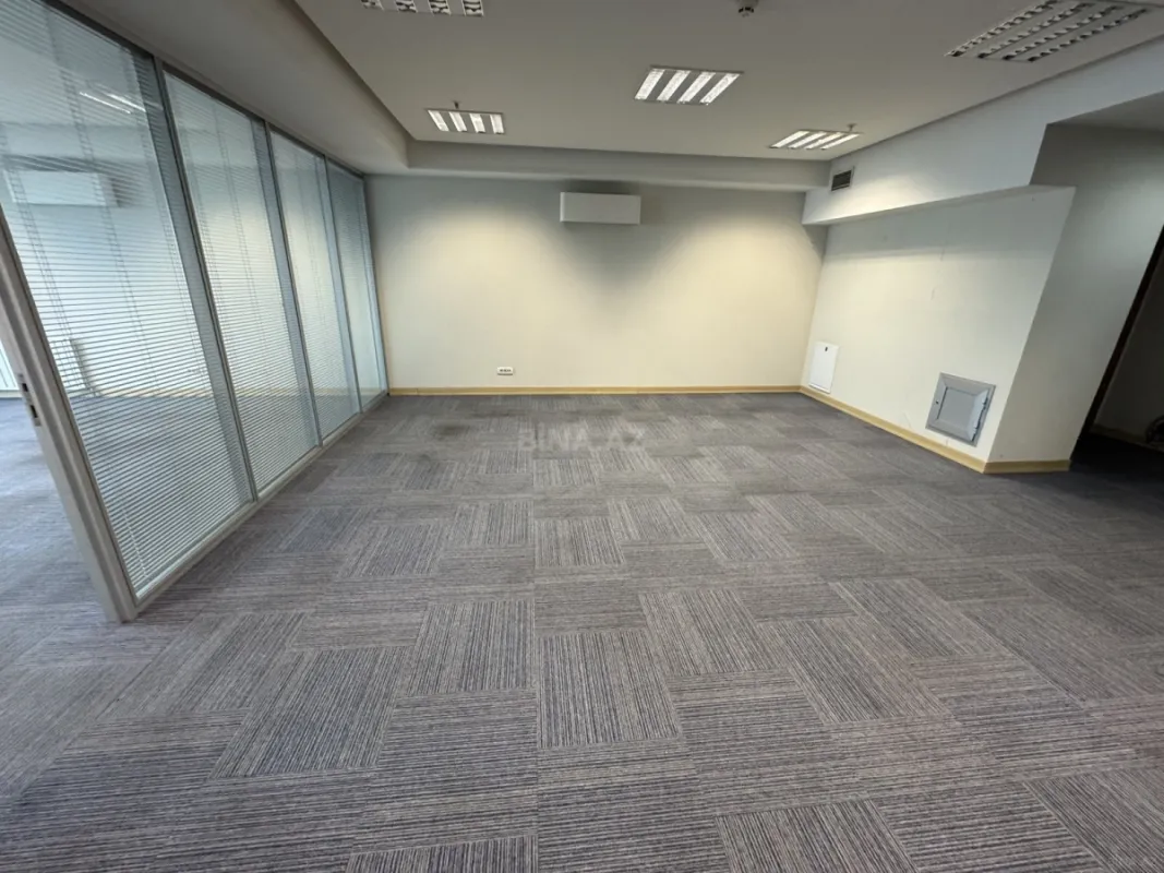Kirayə verilir 3 otaqlı ofis 110 m²