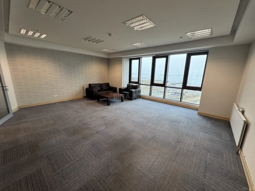 Kirayə verilir 3 otaqlı ofis 110 m²