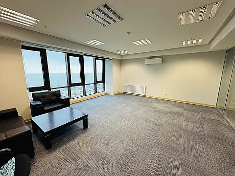 Kirayə verilir 3 otaqlı ofis 110 m²