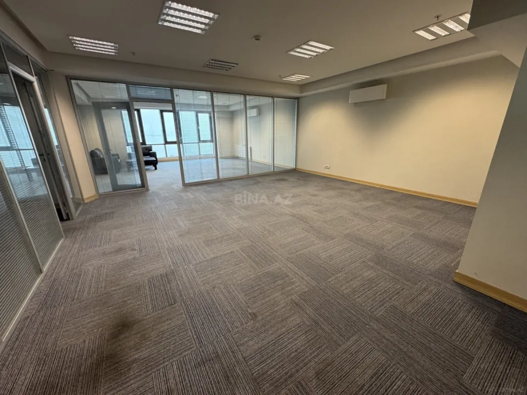 Kirayə verilir 3 otaqlı ofis 110 m²