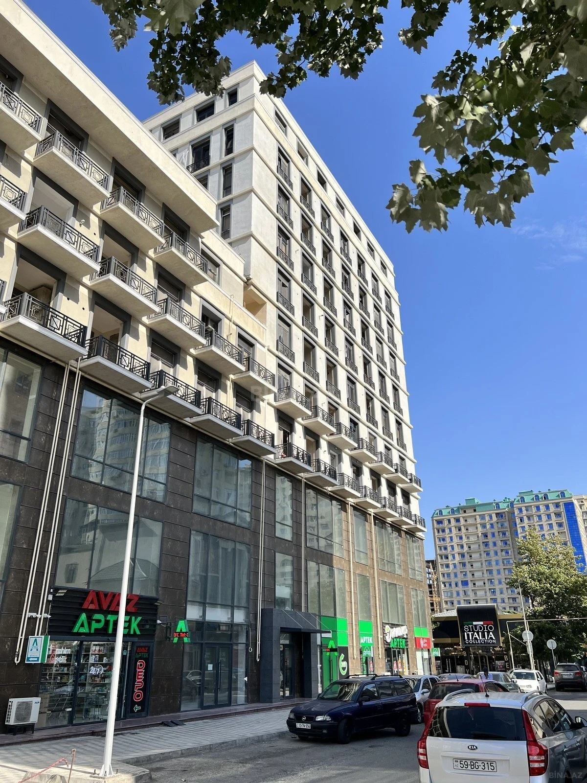 Satılır 3 otaqlı mənzil 104 m²