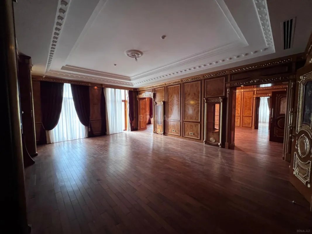 Satılır 6 otaqlı mənzil 420 m²