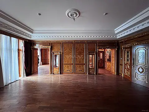 Satılır 6 otaqlı mənzil 420 m²