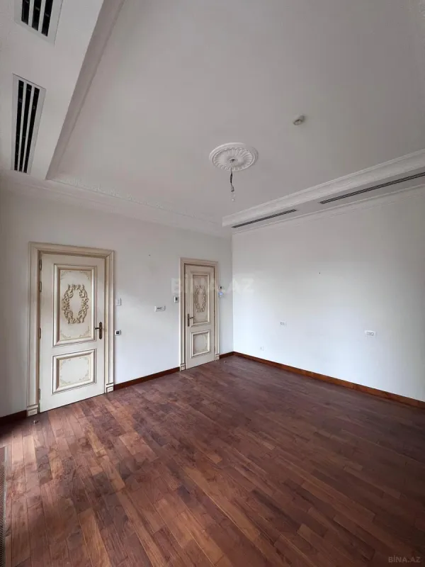 Satılır 6 otaqlı mənzil 420 m²