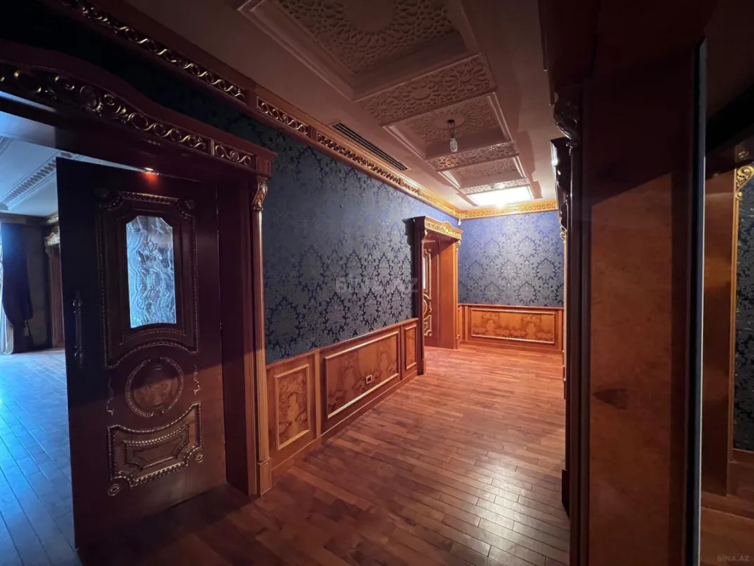 Satılır 6 otaqlı mənzil 420 m²