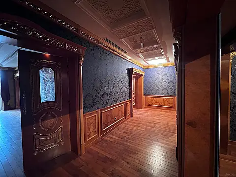 Satılır 6 otaqlı mənzil 420 m²