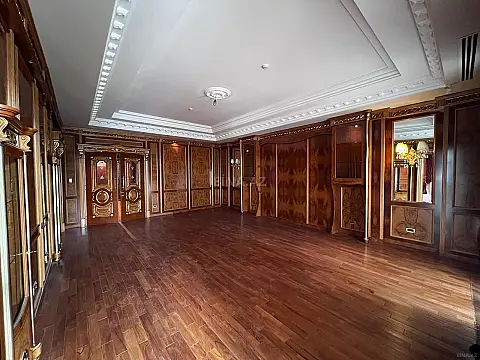 Satılır 6 otaqlı mənzil 420 m²