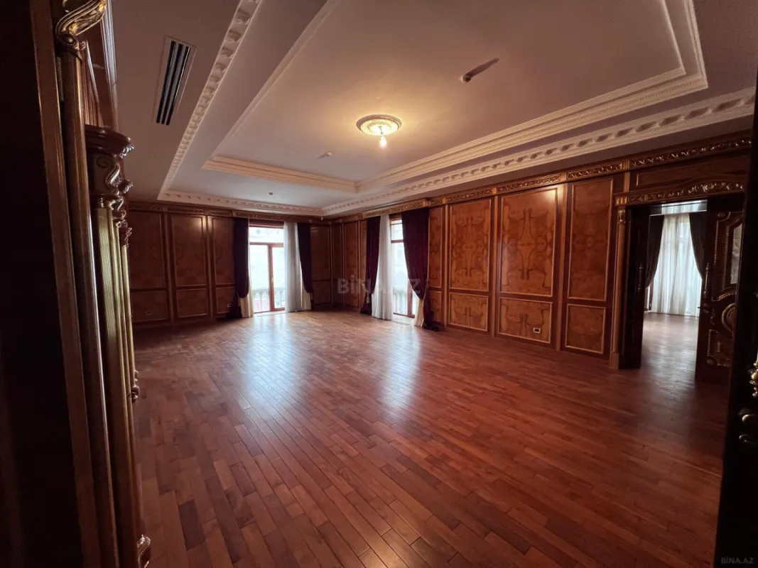 Satılır 6 otaqlı mənzil 420 m²