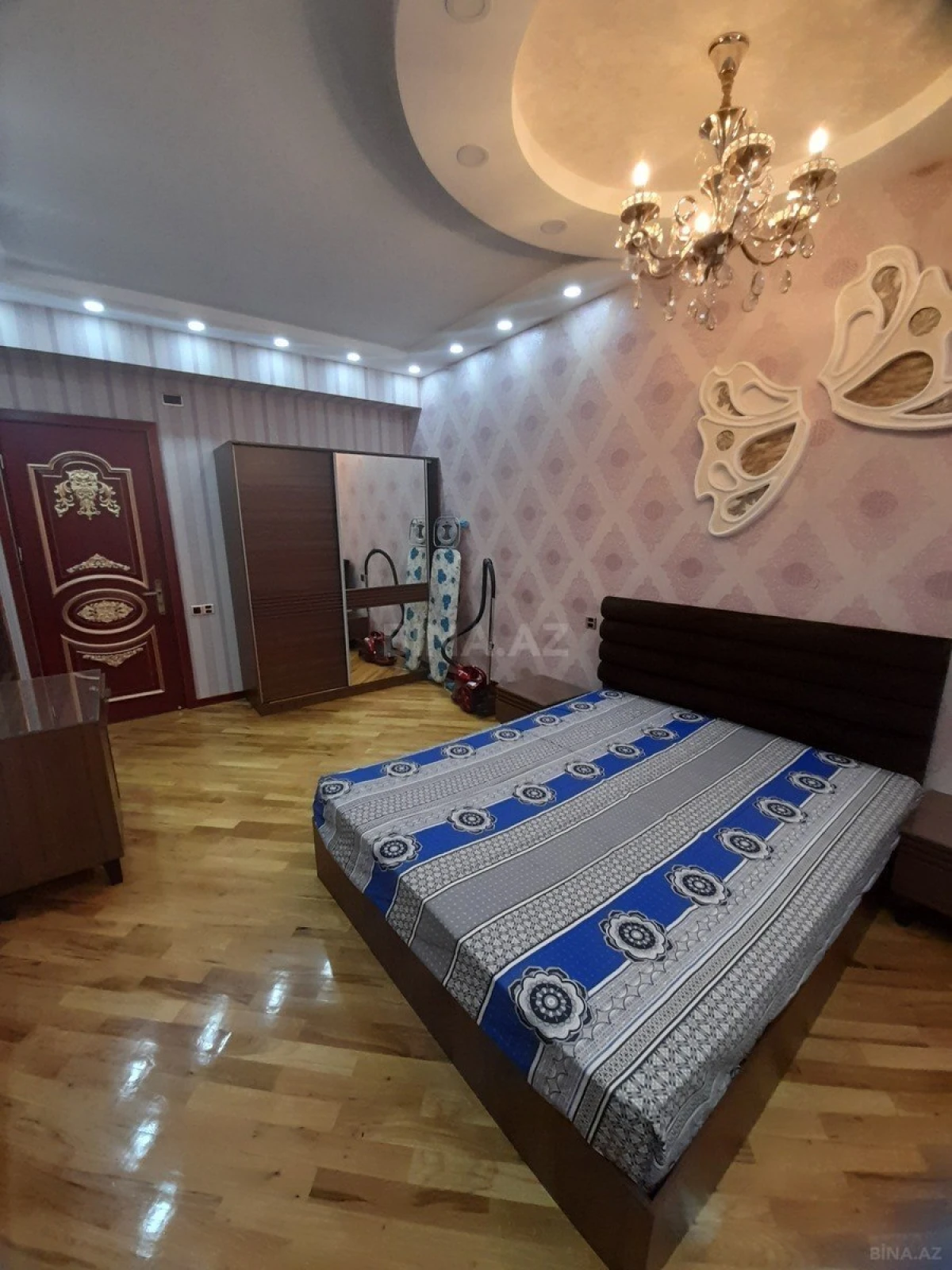 Kirayə verilir 2 otaqlı mənzil 100 m²