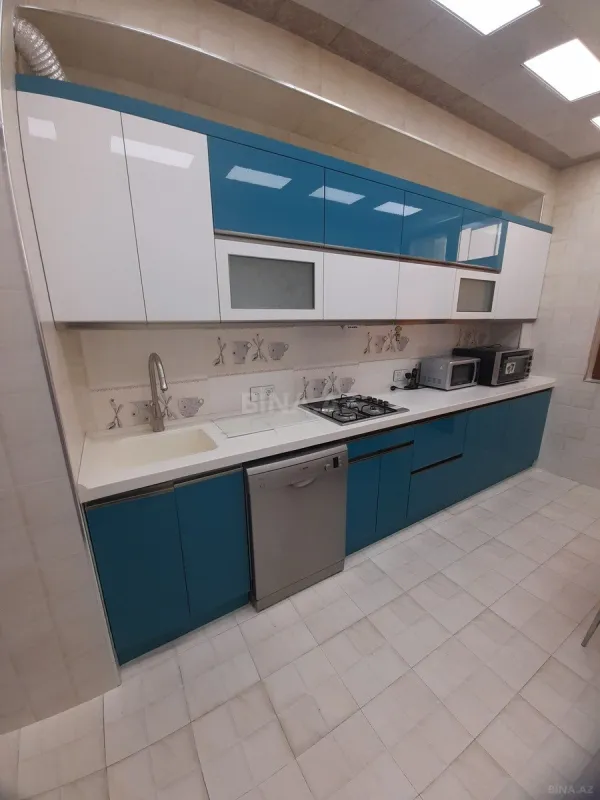 Kirayə verilir 2 otaqlı mənzil 100 m²