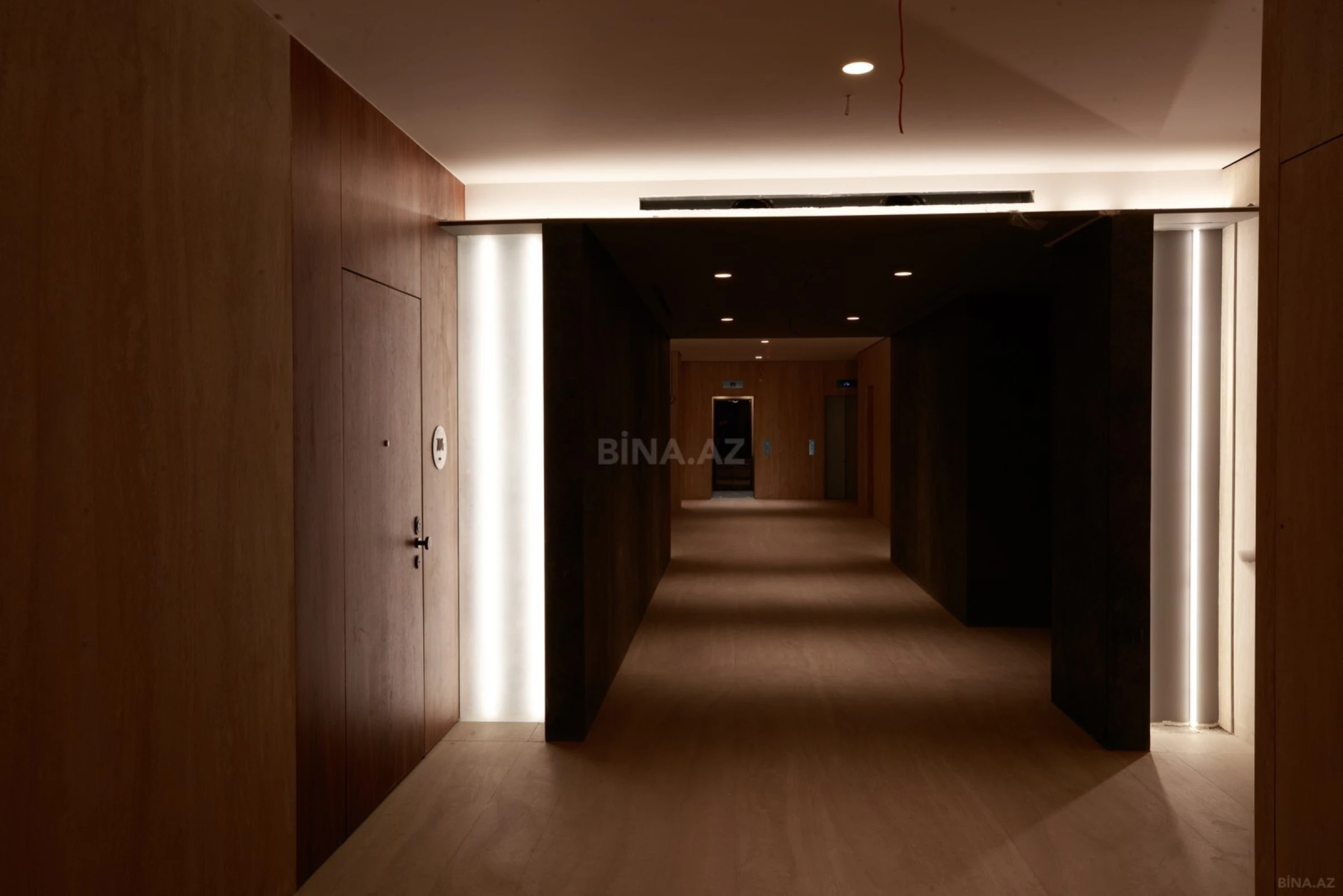 Satılır 5 otaqlı mənzil 436.6 m²