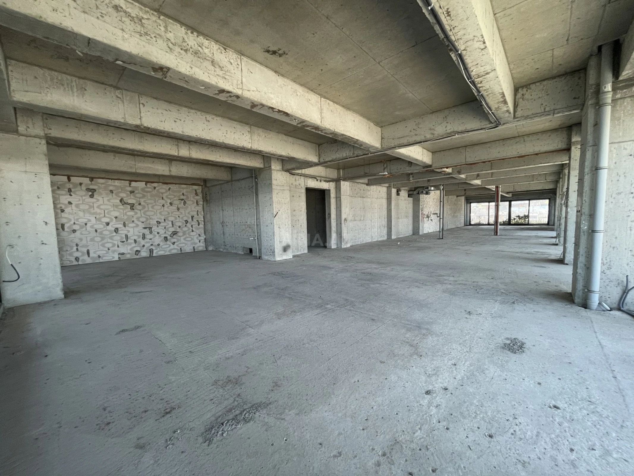 Satılır 5 otaqlı mənzil 436.6 m²