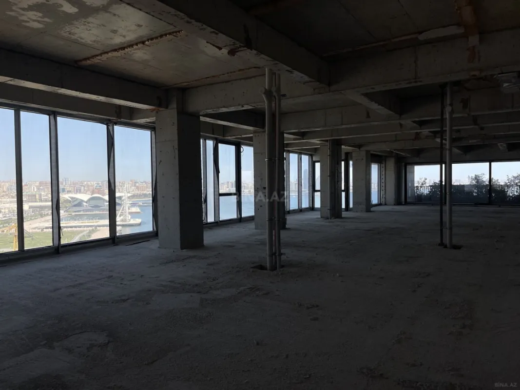 Satılır 5 otaqlı mənzil 436.6 m²