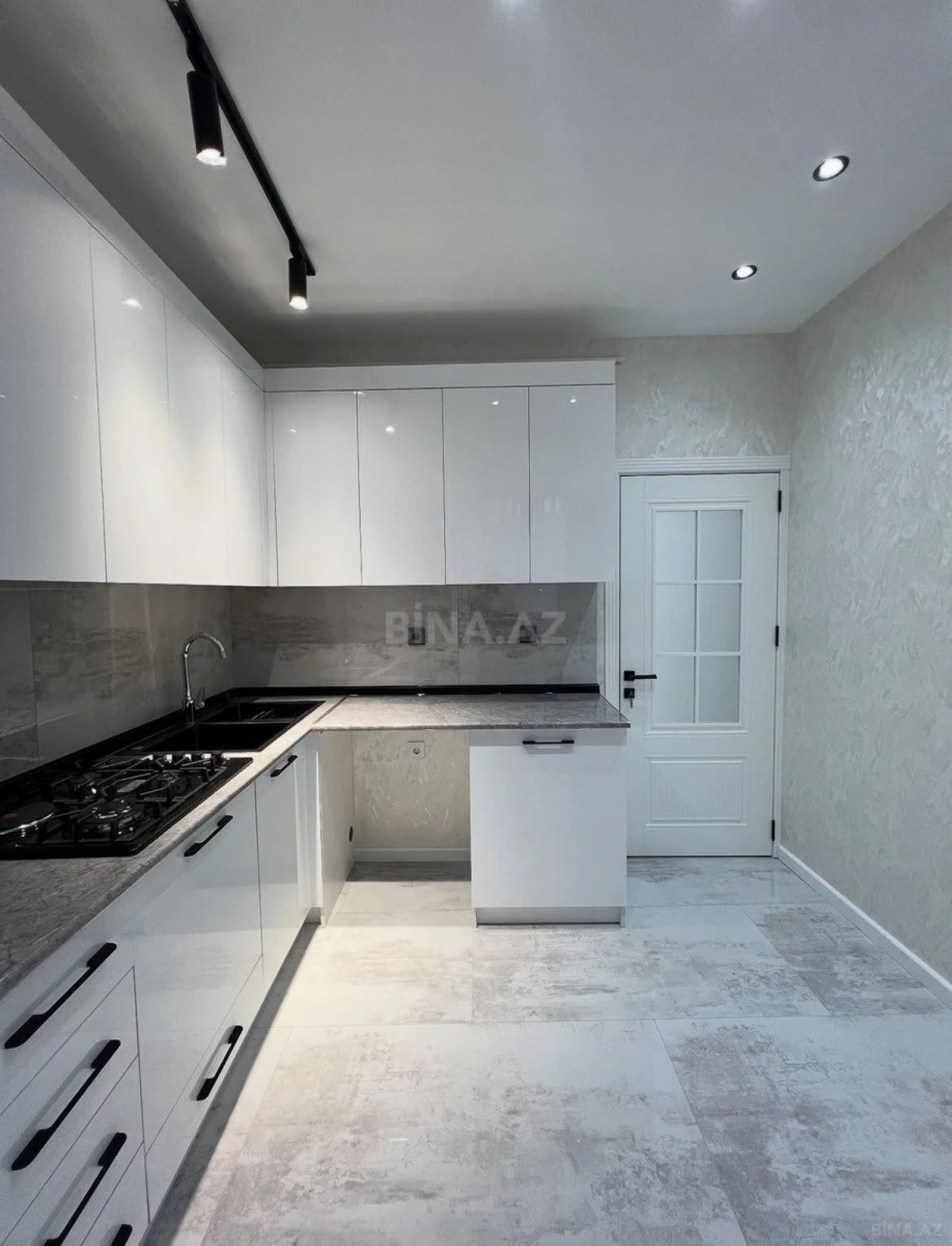 Satılır 3 otaqlı mənzil 90 m²