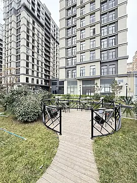 Satılır 3 otaqlı mənzil 132 m²