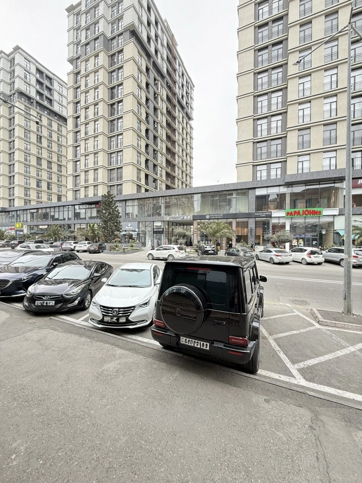 Satılır 3 otaqlı mənzil 132 m²