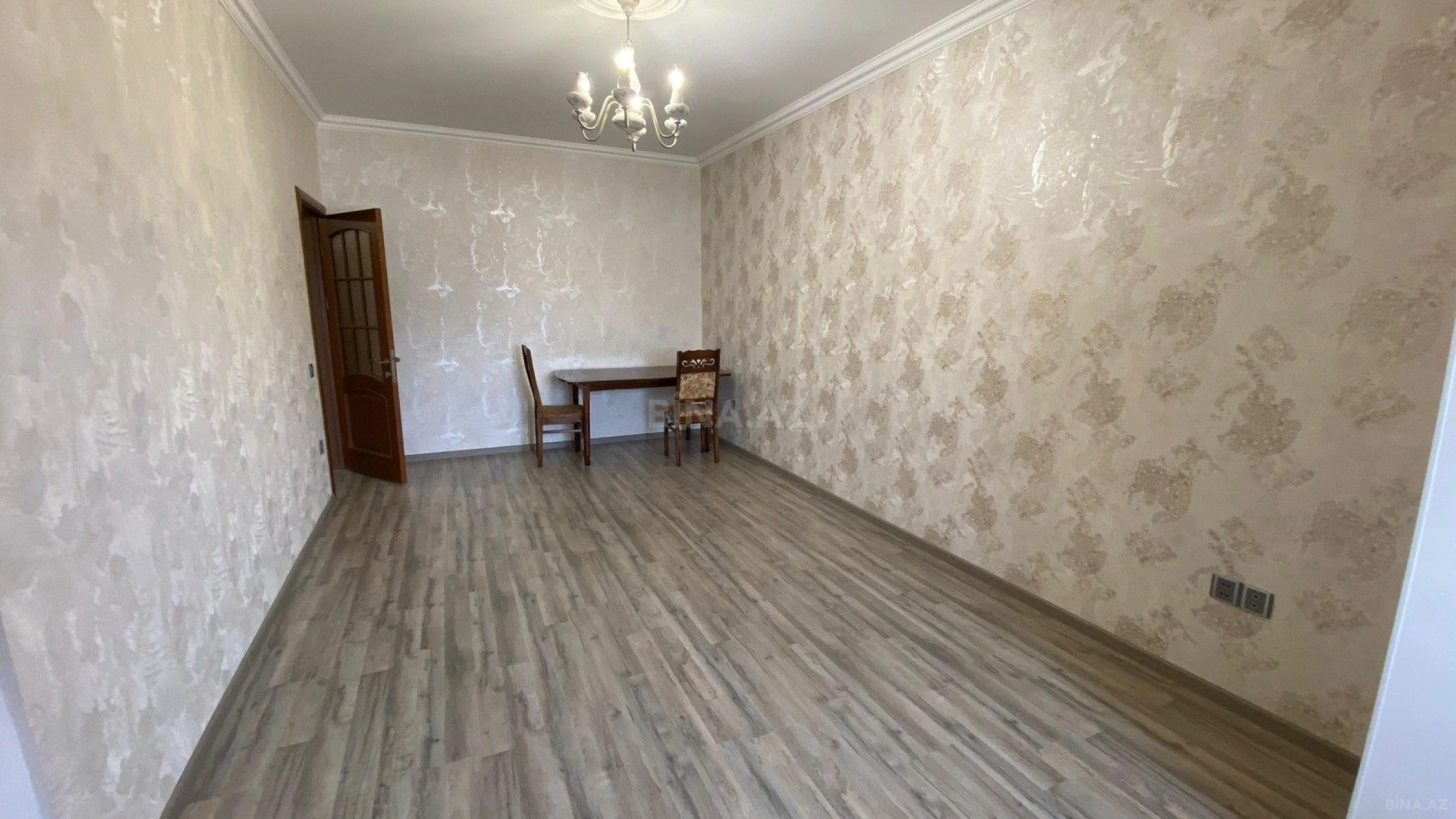 Satılır 2 otaqlı mənzil 65 m²