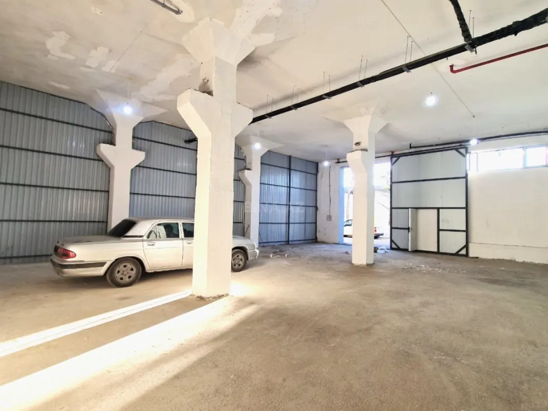 Kirayə verilir obyekt 256 m²