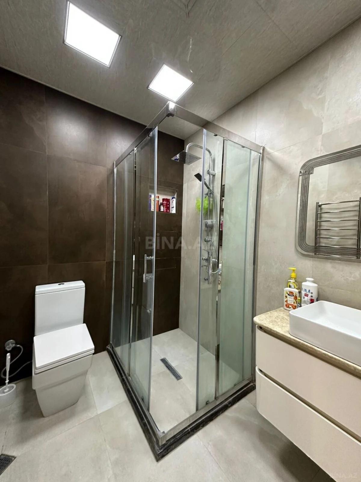 Satılır 3 otaqlı mənzil 125 m²