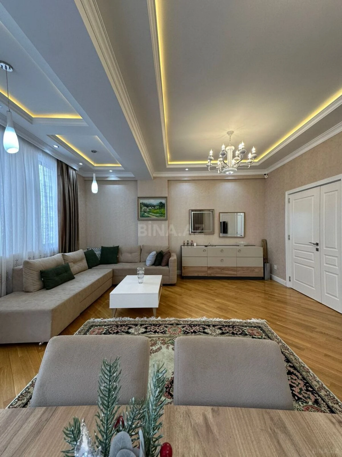 Satılır 3 otaqlı mənzil 125 m²