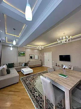 Satılır 3 otaqlı mənzil 125 m²