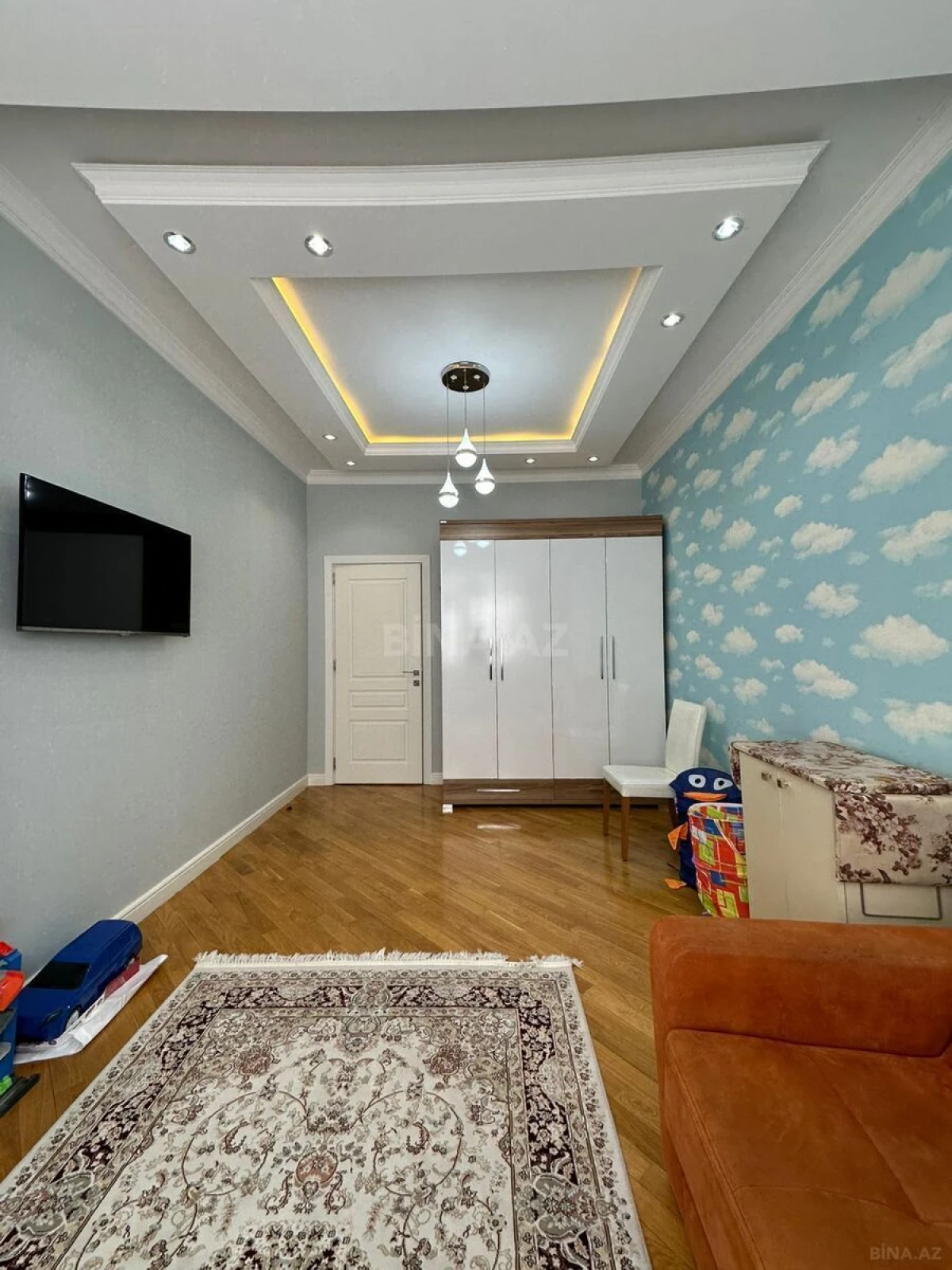 Satılır 3 otaqlı mənzil 125 m²